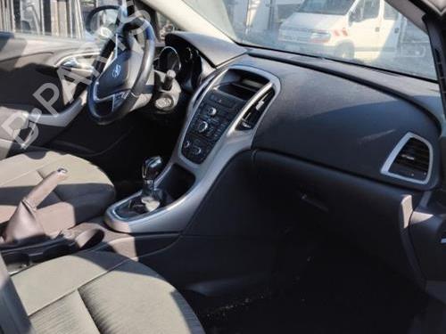 Front left seatbelt OPEL ASTRA J (P10) 1.7 CDTI (68) | BP28329982I26 