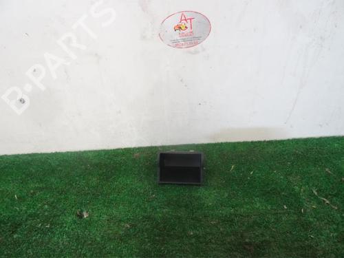 Used Ashtray MERCEDES-BENZ GLA-CLASS (X156) GLA 180 CDI / d (156.912) (109 hp) 30781142