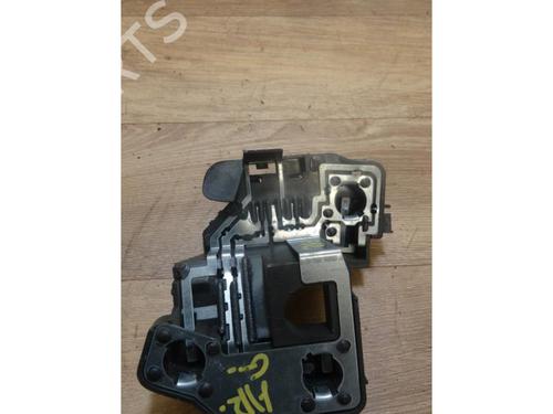 Licence plate light PEUGEOT 206 Hatchback (2A/C) 1.4 HDi eco 70 | BP13290415I40 
