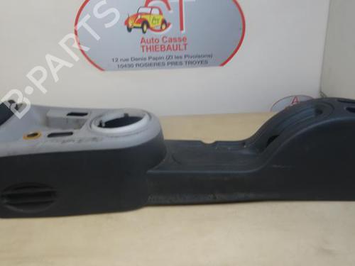 Used Middle console CITROËN C3 Pluriel (HB_) 1.4 HDi (68 hp) 31187045