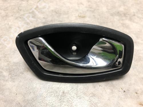 Used Front right interior door handle RENAULT CLIO IV Grandtour (KH_) 0.9 TCe 90 (90 hp) 20617425