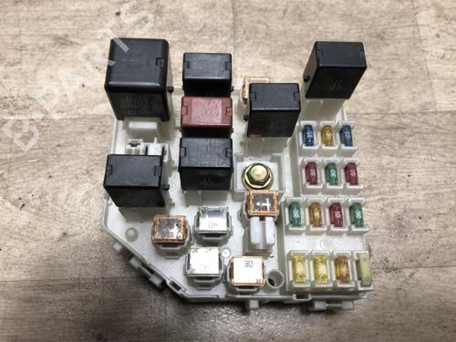 Used Fuse box TOYOTA RAV 4 II (_A2_) 2.0 D 4WD (CLA20_, CLA21_, CLA20R, CLA21R) (116 hp) 23873406