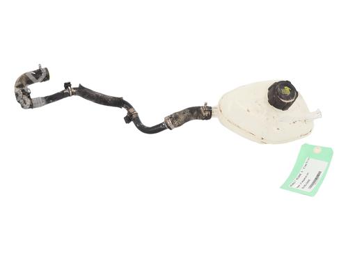 expansion-tank-renault-megane-e-tech-suv-2021-36166958 main image