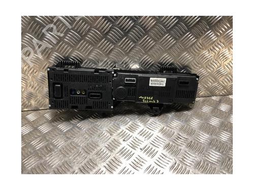 Instrument cluster RENAULT SCÉNIC III (JZ0/1_) 1.5 dCi | BP27529735C47