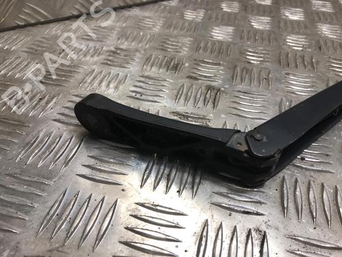Front windshield wiper arm VW TOURAN (1T1, 1T2) 2.0 TDI 16V | BP31202301C143