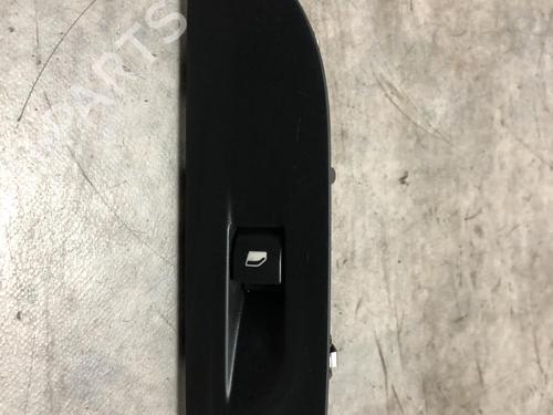 Used Right front window switch PEUGEOT 2008 II (UD_, US_, UY_, UJ_, UR_, UC_) 1.5 BlueHDI 130 (131 hp) 20625541