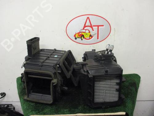 Used Heater matrix box KIA SORENTO I (JC) 2.5 CRDi 4WD (140 hp) 12973299