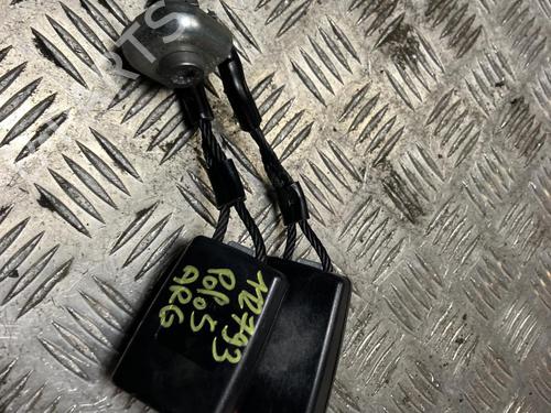 Used Seat buckle Seat buckle VW POLO V (6R1, 6C1) 1.6 TDI (90 hp) 33740569 33740569