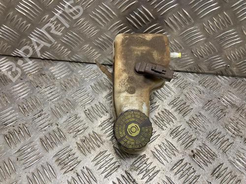 Bremsvæskebeholder FIAT SCUDO Van (270_, 272_) 2.0 D Multijet (120 hp) 31196430