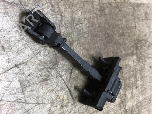Used Hinge/Door check strap Hinge/Door check strap PEUGEOT 3008 II SUV (MC_, MR_, MJ_, M4_) 1.2 THP/ PureTech 130 (MRHNSM, MRHNSU, MRHNSJ, MRHNYW,... (131 hp) 20622722 20622722
