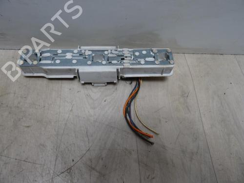 Éclairage de plaque d'immatriculation Éclairage de plaque d'immatriculation RENAULT RAPID Box Body/MPV (F40_, G40_) 1.6 D (F404) (55 hp) 39901467 39901467