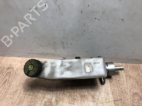 Used Brake master cylinder TOYOTA COROLLA Verso (ZER_, ZZE12_, R1_) 2.0 D-4D (CUR10_, CUR10R) (116 hp) 31201645