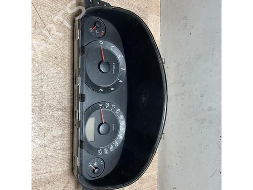 Used Instrument cluster HYUNDAI TRAJET (FO) 2.0 CRDi (113 hp) 13115960