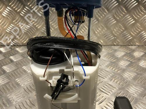 Used Fuel pump AUDI A1 Sportback (GBA) 40 TFSI (207 hp) 28485975