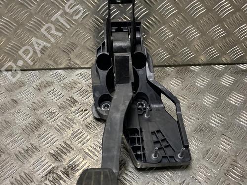 Used Break pedal Break pedal PEUGEOT 308 SW III (FC_, FJ_, FR_, F4_, FN_) BlueHDi 130 (FCYHZL, FCYHZT) (131 hp) 33677275 33677275