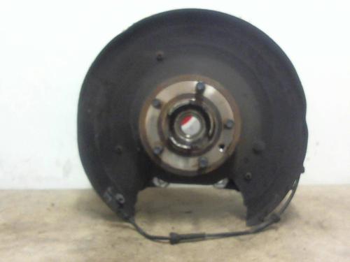 Used Left front steering knuckle Left front steering knuckle LAND ROVER RANGE ROVER SPORT II (L494) 5.0 SCV8 4x4 (510 hp) 13285044 13285044