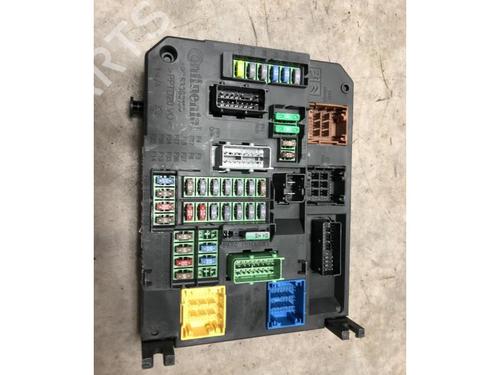 Fuse box PEUGEOT 508 I (8D_) 2.0 BlueHDi 180 | BP20624441E1 