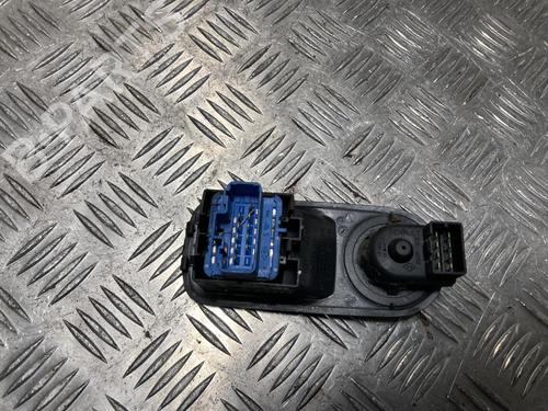 Left front window switch RENAULT TRAFIC II Van (FL) 2.0 dCi 115 (FL01, FL0U, FL00, FL0H, FL0M) | BP31660718I27