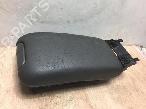 Used Armrest / Center console MERCEDES-BENZ C-CLASS (W203) C 270 CDI (203.016) (170 hp) 13110652