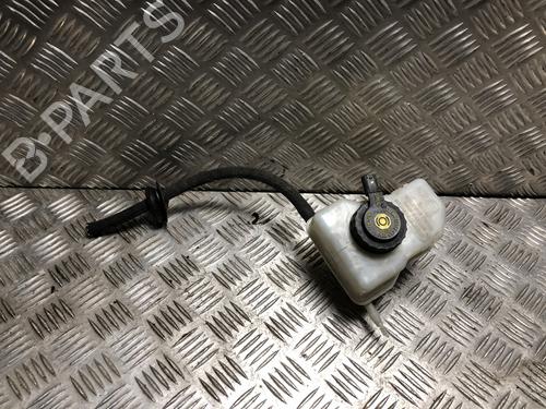 Used Brake fluid reservoir Brake fluid reservoir BMW 1 Convertible (E88) 123 d (204 hp) 39825324 39825324