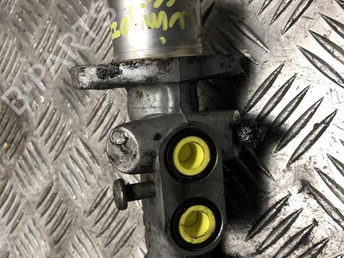 Used Brake master cylinder RENAULT TWINGO II (CN0_) 1.5 dCi (CN0U) (84 hp) 31021810