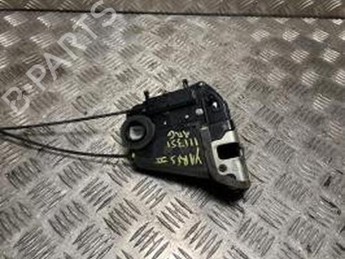 Used Rear left lock TOYOTA YARIS (_P9_) 1.4 D-4D (NLP90_, NLP90R) (90 hp) 30703086