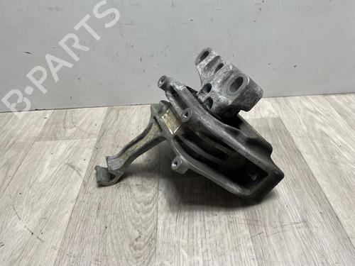 Used Engine mount VW PASSAT B8 Variant (3G5, CB5) 2.0 TDI 4motion (190 hp) 23034285