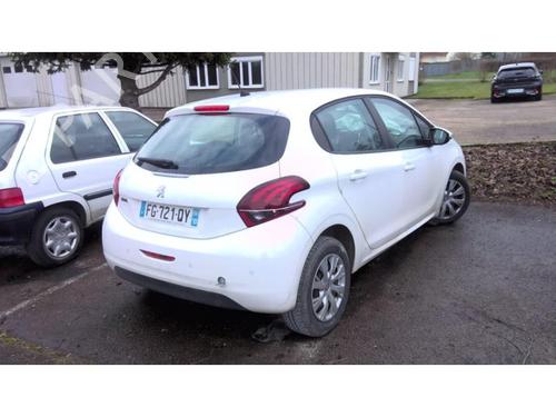 Licence plate light PEUGEOT 208 I (CA_, CC_) 1.5 BlueHDI 100 | BP24335828I40 
