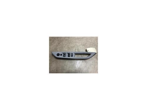 Used Left front window switch PEUGEOT 3008 II SUV (MC_, MR_, MJ_, M4_) 1.2 THP/ PureTech 130 (MRHNSM, MRHNSU, MRHNSJ, MRHNYW,... (131 hp) 20622669