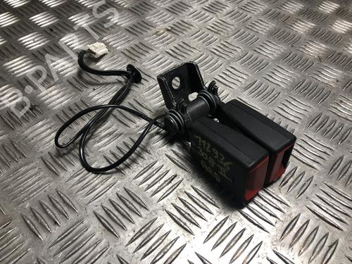 Engache cinturón Engache cinturón PEUGEOT 308 II (LB_, LP_, LW_, LH_, L3_) 1.6 BlueHDi 120 (120 hp) 33818428 33818428