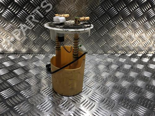 Used Fuel pump RENAULT TWINGO II (CN0_) 1.5 dCi 90 (86 hp) 25305939