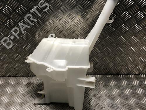 Used Windscreen washer tank Windscreen washer tank 39685033 39685033