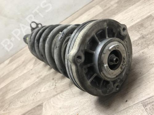 Used Left front shock absorber Left front shock absorber BMW 5 (G30, F90) 530 e Plug-in Hybrid (252 hp) 13381532 13381532