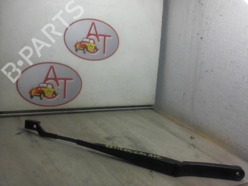 Used Front windshield wiper arm SEAT IBIZA IV (6J5, 6P1) 1.2 TDI (75 hp) 25298529