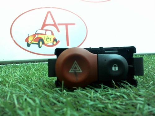 Used Warning switch RENAULT CLIO III (BR0/1, CR0/1) 1.5 dCi (BR17, CR17) (86 hp) 13228838