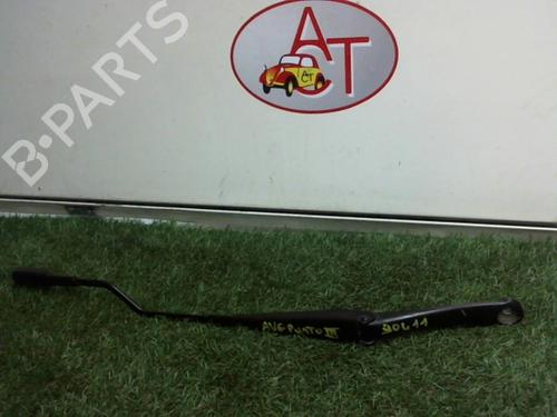 Used Front windshield wiper arm FIAT GRANDE PUNTO (199_) 1.3 D Multijet (75 hp) 25298015