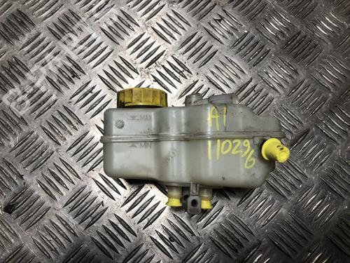 Used Brake fluid reservoir AUDI A1 (8X1, 8XK) 1.2 TFSI (86 hp) 32480923