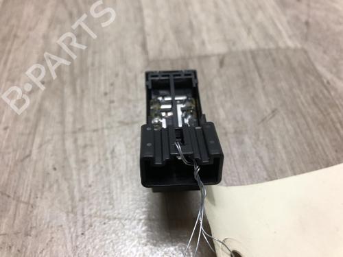 Used Left rear window switch SUZUKI SX4 (EY, GY) 2.0 DDiS 4x4 (RW420D) (135 hp) 20615988