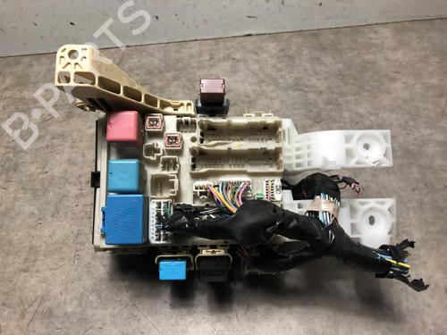 Used Fuse box TOYOTA YARIS (_P9_) 1.33 VVT-i (NSP90_, NSP90R) (100 hp) 20643532