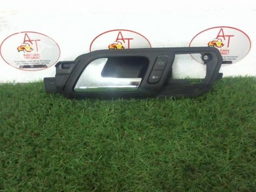 Used Front left interior door handle VW POLO IV (9N_, 9A_) 1.4 TDI (80 hp) 12970202
