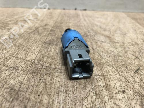 Used Switch RENAULT MEGANE II Coupé-Cabriolet (EM0/1_) 1.9 dCi (120 hp) 13224130