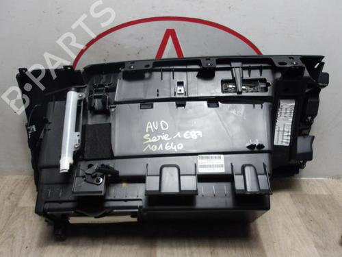 Handskerum BMW 1 (E87) 116 i (115 hp) 13226652