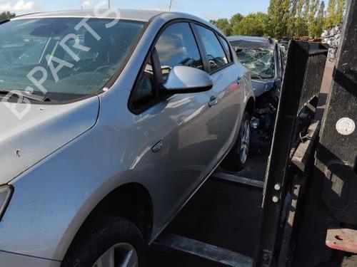 Front left seatbelt OPEL ASTRA J (P10) 1.7 CDTI (68) | BP28329982I26 
