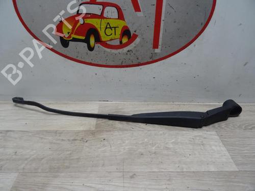 Used Front windshield wiper arm HYUNDAI i20 I (PB, PBT) 1.2 (86 hp) 13279380