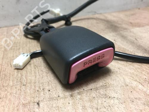 Used Seat buckle TOYOTA COROLLA Verso (ZER_, ZZE12_, R1_) 2.0 D-4D (CUR10_, CUR10R) (116 hp) 13229185
