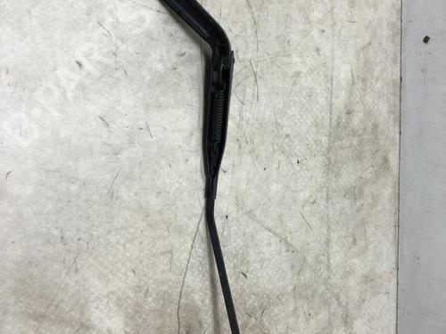 Used Front windshield wiper arm VOLVO S70 (874) 2.5 TDI (140 hp) 20622449