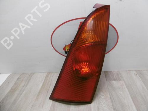 Used Right taillight FORD FOCUS I (DAW, DBW) 1.8 Turbo DI / TDDi (90 hp) 28334507