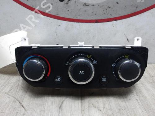 Used Climate control RENAULT CLIO IV (BH_) 0.9 TCe 90 (BHNF, BHMA, BHMH, BHJK, BHJR) (90 hp) 13278111