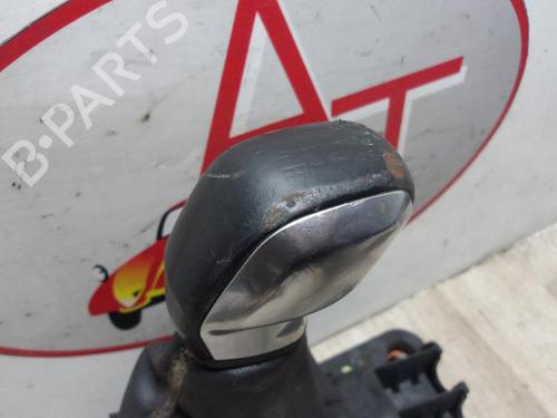 Used Gear lever PEUGEOT 208 I (CA_, CC_) 1.6 HDi (92 hp) 13261188