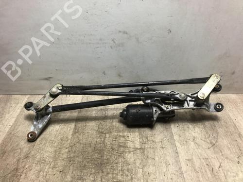 Used Front wiper motor KIA SORENTO I (JC) 2.5 CRDi 4WD (140 hp) 20621754